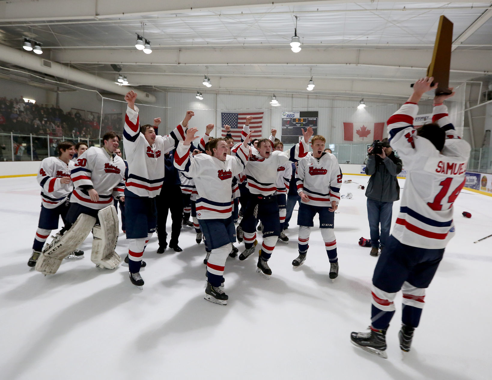 030319bp-warriors-hockey-championships-01